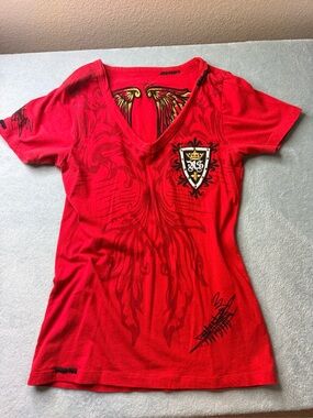 Affliction Women's Red Short Sleeve V-Neck Tee with Wing Crest